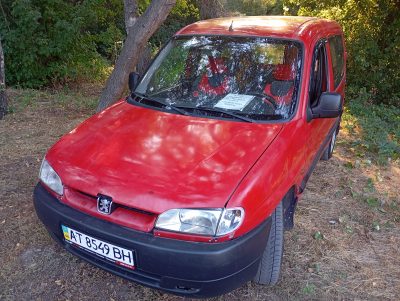 В рассрочку Peugeot Partner1.9 дизель пассажир